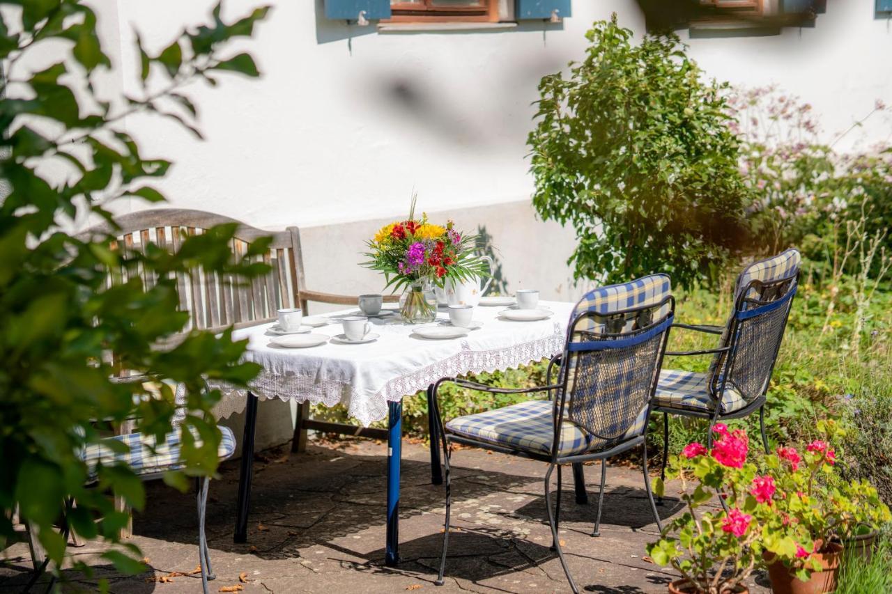 Landhauswohnung Mit Wildromantischem Garten Füssen Eksteriør billede